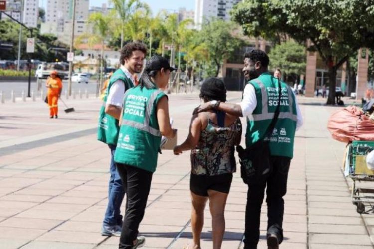 BH recebe teste piloto do 1º Censo da População em Situação de Rua