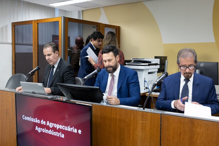 ALMG debate conectividade rural no Triângulo Mineiro