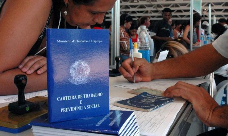 Minas é o segundo estado que mais ampliou empregos formais
