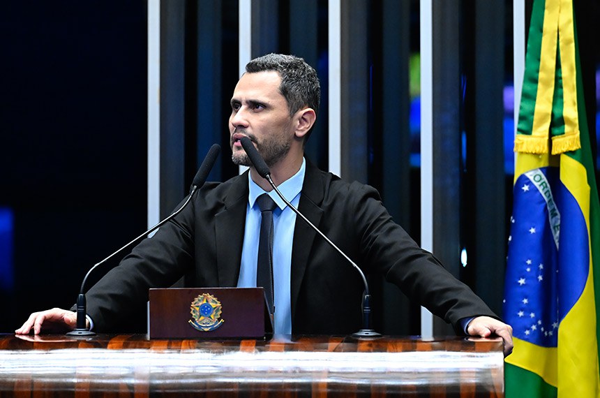 Senador Cleitinho anuncia candidatura ao Governo de Minas