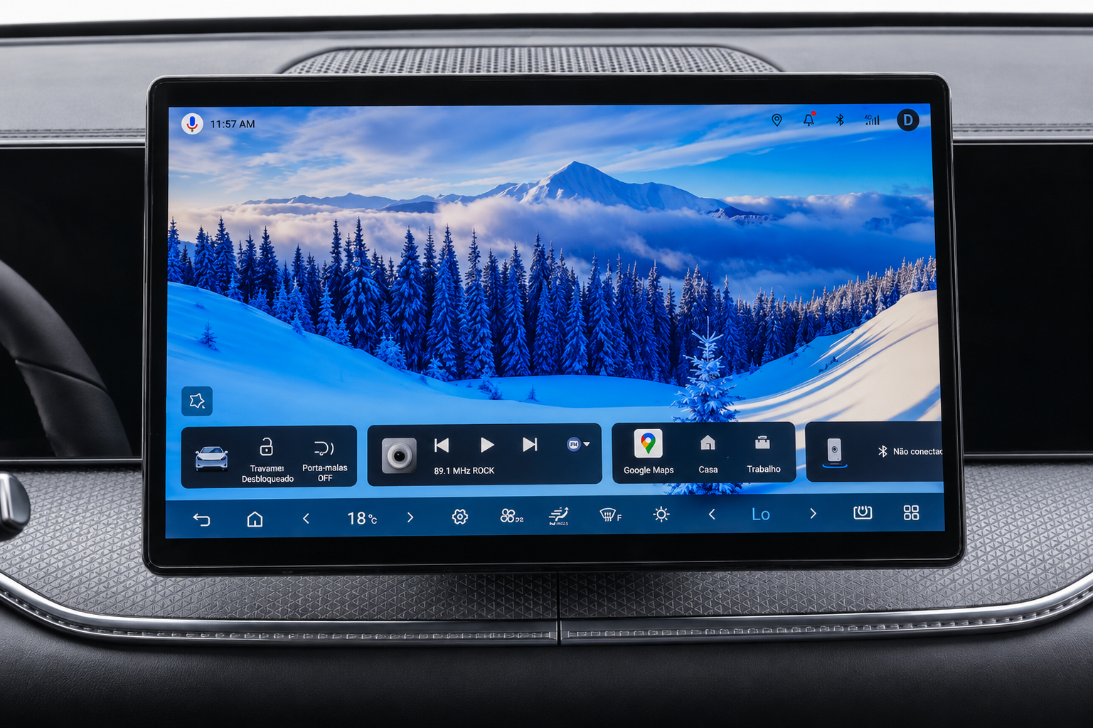 Tela multimídia de 12,8 polegadas do BYD Song Pro Flex exibindo Google Maps, rádio, climatização e funções de conectividade.