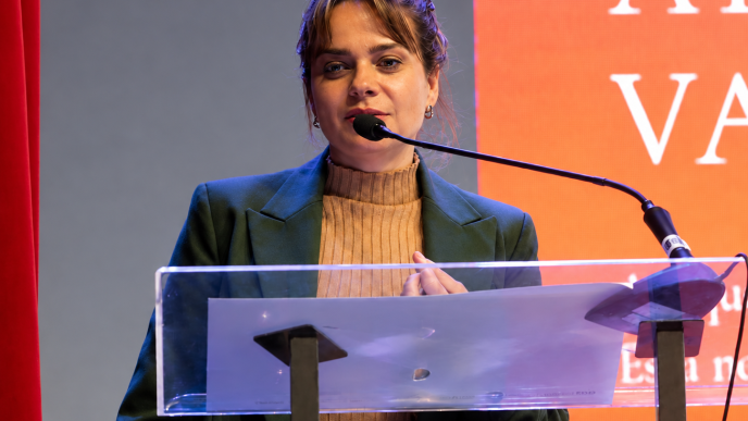 Bárbara Botega no interior de Minas
