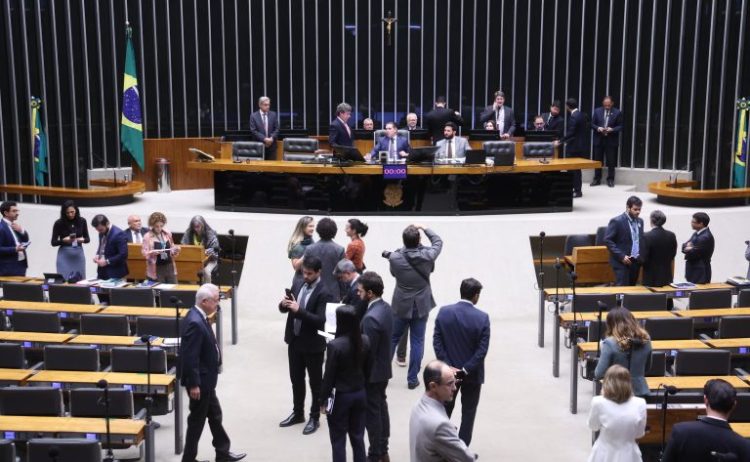 FIEMG critica fim da “taxa das blusinhas”