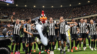 Jogadores do Atlético comemoram após a grande vitória sobre o Santos pela Sul Americana 2026