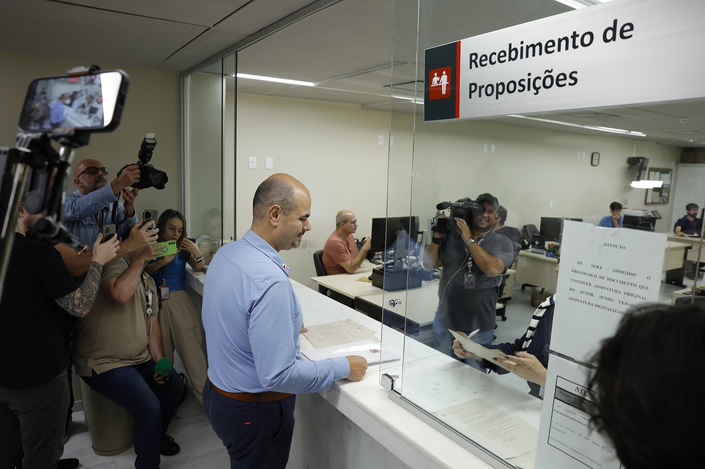 Mateus Simões protocola três projetos na ALMG