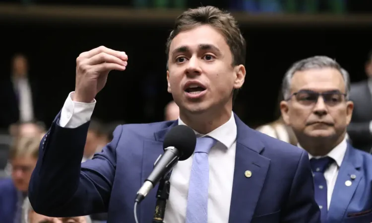 Vorcaro diz ter bancado voos de Nikolas Ferreira