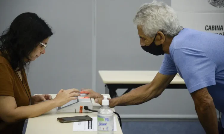 Aposentado voto Tomaz Silva